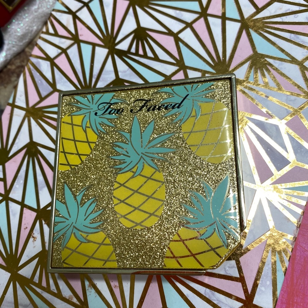 Too Faced Tutti Frutti Bronzer Highlighter